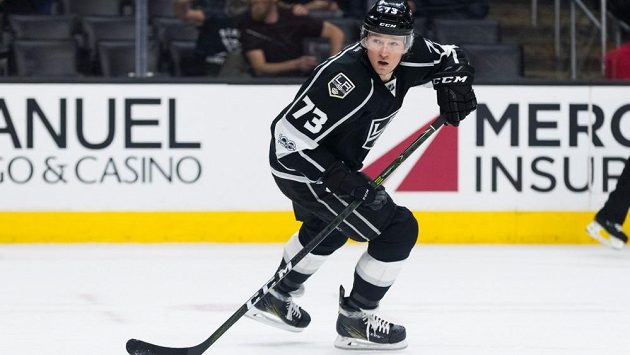 Hokejový útočník Tyler Toffoli se dohodl na podmínkách nového kontraktu s Los Angeles, v němž strávil celou dosavadní kariéru v NHL. Hokejový útočník Tyler Toffoli se dohodl na podmínkách nového kontraktu s Los Angeles, v němž strávil celou dosavadní kariéru v NHL.