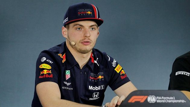 Nizozemský pilot formule 1 Max Verstappen bude dál závodit za tým Red Bull. Nizozemský pilot formule 1 Max Verstappen bude dál závodit za tým Red Bull.