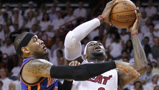 V dresu Miami zářil jako obvykle LeBron James (vpravo). V dresu Miami zářil jako obvykle LeBron James (vpravo).