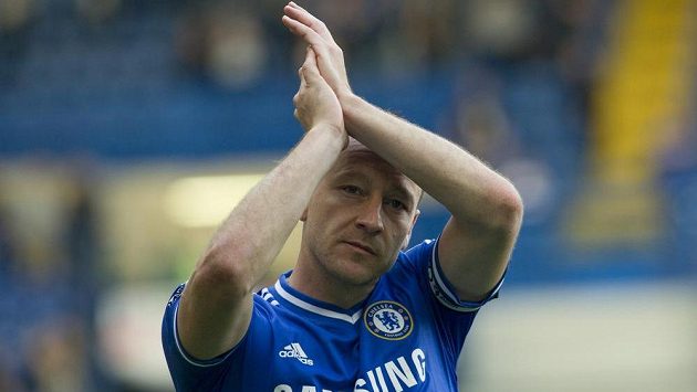 John Terry bude hrát za Chelsea i v příští sezóně. John Terry bude hrát za Chelsea i v příští sezóně.