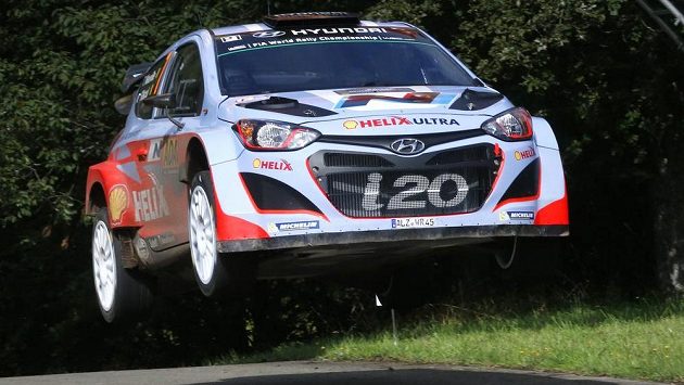 Belgický závodník Thierry Neuville se dočkal premiérového triumfu. Belgický závodník Thierry Neuville se dočkal premiérového triumfu.
