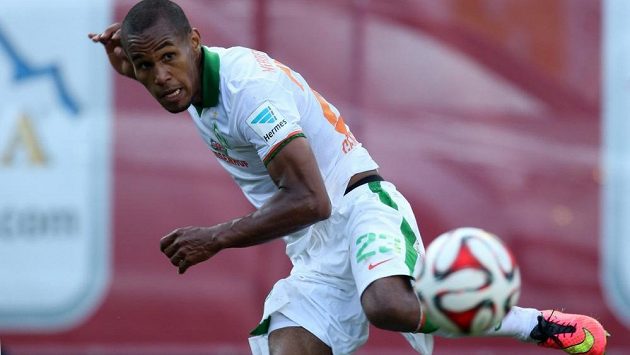 Theodor Gebre Selassie v dresu Werderu Brémy. Theodor Gebre Selassie v dresu Werderu Brémy.