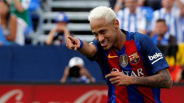Brazilec Neymar v dresu Barcelony. Brazilec Neymar v dresu Barcelony.