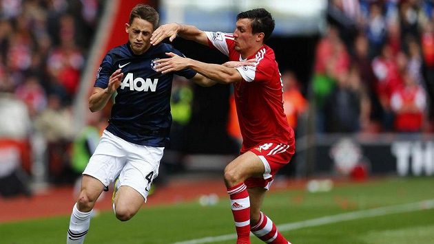 Adnan Januzaj (vlevo) z Manchesteru United je ve výběru belgického kouče Marca Wilmotse pro MS v Brazílii. Adnan Januzaj (vlevo) z Manchesteru United je ve výběru belgického kouče Marca Wilmotse pro MS v Brazílii.