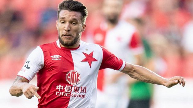 Alexandru Baluta ze Slavie Praha během utkání s Jabloncem. Alexandru Baluta ze Slavie Praha během utkání s Jabloncem.