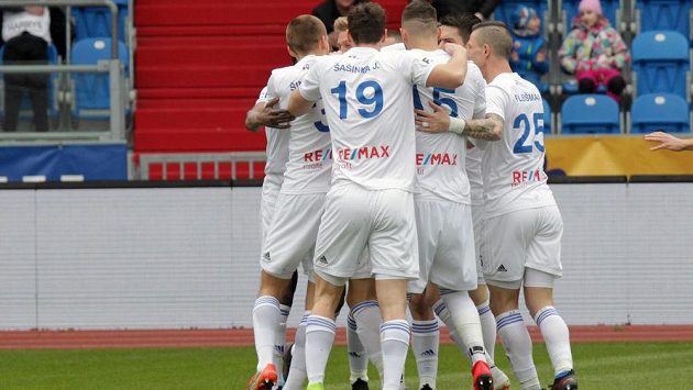 Radost v podání fotbalistů Baníku Ostrava. Radost v podání fotbalistů Baníku Ostrava.