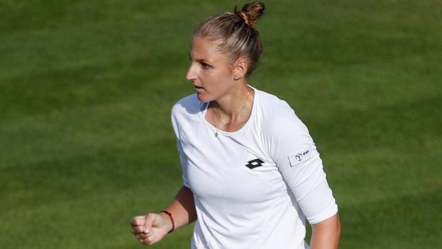 Senzace! Souboj sester Plíškových vyhrála v Birminghamu Kristýna, světovou trojku Karolínu zdolala 6:2, 3:6, 7:6 a ve čtvrtfinále ji čeká Barbora Strýcová. Senzace! Souboj sester Plíškových vyhrála v Birminghamu Kristýna, světovou trojku Karolínu zdolala 6:2, 3:6, 7:6 a ve čtvrtfinále ji čeká Barbora Strýcová.
