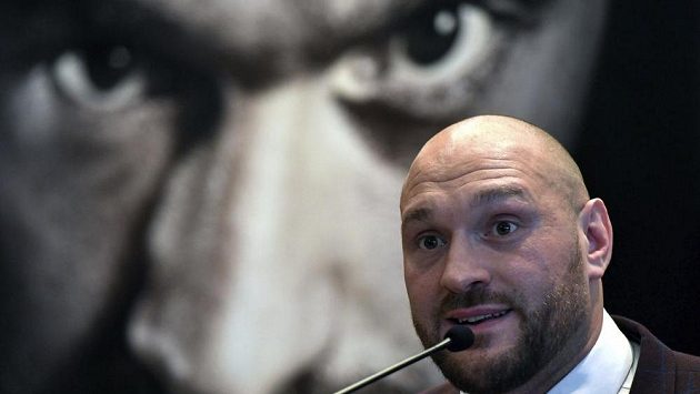 Tyson Fury se vrací zpět. Tyson Fury se vrací zpět.