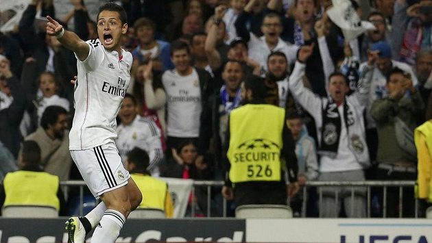 Javier "Chicharito" Hernández slaví svůj postupový gól během středeční odvety čtvrtfinále Ligy mistrů. Javier "Chicharito" Hernández slaví svůj postupový gól během středeční odvety čtvrtfinále Ligy mistrů.