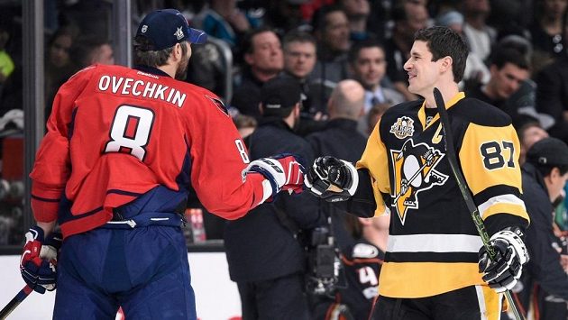 Alexander Ovečkin a Sidney Crosby během letošního Utkání hvězd. Alexander Ovečkin a Sidney Crosby během letošního Utkání hvězd.