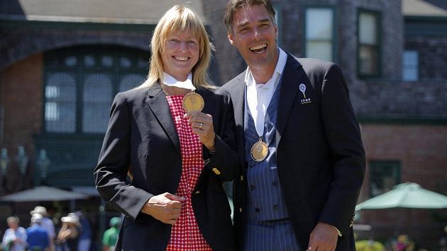 Helena Suková a Michael Stich byli uvedeni do tenisové Síně slávy. Helena Suková a Michael Stich byli uvedeni do tenisové Síně slávy.