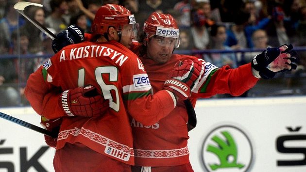 Útočníci Běloruska Andrej Kosticyn a Andrej Stěpanov (vpravo). Útočníci Běloruska Andrej Kosticyn a Andrej Stěpanov (vpravo).
