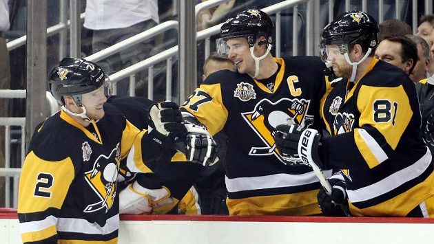Crosby ho a spol. trenér Sullivan povede až do roku 2020 Crosby ho a spol. trenér Sullivan povede až do roku 2020