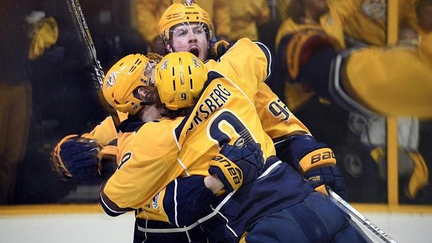 Hokejisté týmu Nashville Predators vyhráli v bojích o Stanley Cup nad St. Louis Blues 3:1 a slaví postup do další fáze soutěže. Hokejisté týmu Nashville Predators vyhráli v bojích o Stanley Cup nad St. Louis Blues 3:1 a slaví postup do další fáze soutěže.