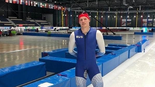 Ruský reprezentační shorttrackař a rychlobruslař Ruslan Zacharov na archivní fotografii. Zdroj: Instagram @russianskating Ruský reprezentační shorttrackař a rychlobruslař Ruslan Zacharov na archivní fotografii. Zdroj: Instagram @russianskating