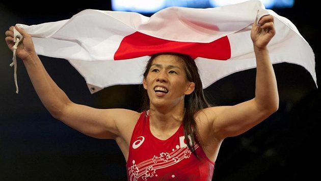 Saori Jošidaová slaví na MS v Las Vegas titul v kategorii do 53 kg. Saori Jošidaová slaví na MS v Las Vegas titul v kategorii do 53 kg.