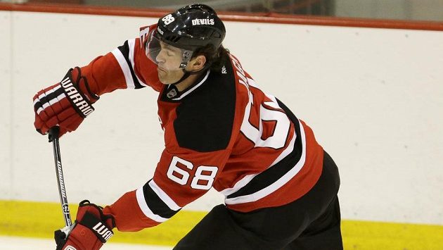 Jaromír Jágr ještě v dresu New Jersey v přípravě nenastoupil. Jaromír Jágr ještě v dresu New Jersey v přípravě nenastoupil.
