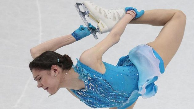 Ruská krasobruslařka Jevgenija Medveděvová při krátkém programu na MS. Ruská krasobruslařka Jevgenija Medveděvová při krátkém programu na MS.