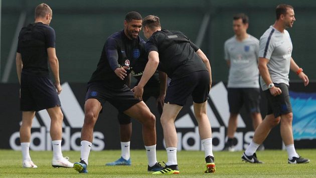 Pobyt anglických fotbalistů na MS v Rusku provázejí přísná bezpečností opatření. Pobyt anglických fotbalistů na MS v Rusku provázejí přísná bezpečností opatření.