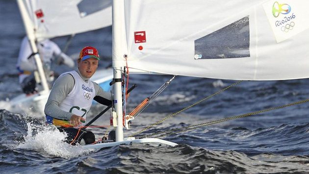 Viktor Teplý zápolící ve třídě Laser v zátoce Guanabara. Viktor Teplý zápolící ve třídě Laser v zátoce Guanabara.