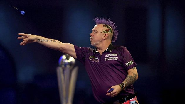 Skot Peter Wright ve finále šipkařského světového šampionátu v Londýně. Skot Peter Wright ve finále šipkařského světového šampionátu v Londýně.