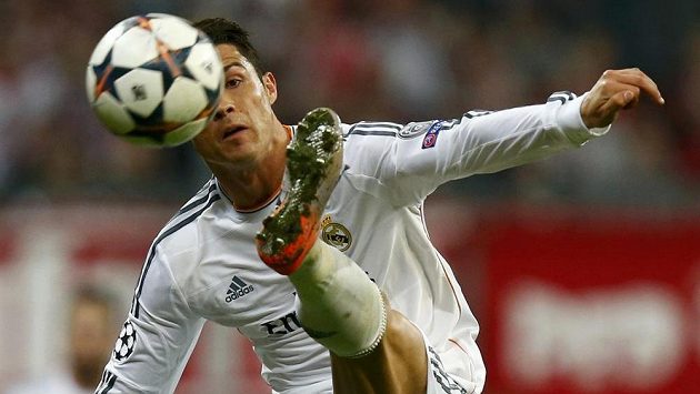 Útočník Realu Cristiano Ronaldo je nejzářivější hvězdou v nominaci Portugalska na MS Útočník Realu Cristiano Ronaldo je nejzářivější hvězdou v nominaci Portugalska na MS
