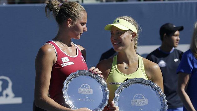 Angelique Kerberová (vpravo) letos i v druhé vzájemné finálové bitvě porazila Karolínu Plíškovou. Tentokrát Němka získala titul ve Stanfordu. Angelique Kerberová (vpravo) letos i v druhé vzájemné finálové bitvě porazila Karolínu Plíškovou. Tentokrát Němka získala titul ve Stanfordu.
