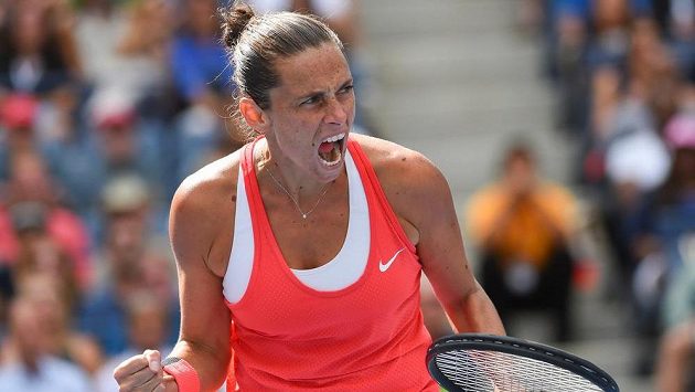 Roberta Vinciová v semifinále US Open nečekaně zdolala Serenu Williamsovou. Roberta Vinciová v semifinále US Open nečekaně zdolala Serenu Williamsovou.
