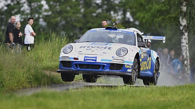 Český automobilový jezdec Václav Pech během jedné z pátečních erzet Rallye Český Krumlov. Český automobilový jezdec Václav Pech během jedné z pátečních erzet Rallye Český Krumlov.