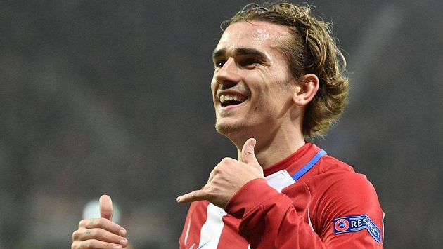 Radost Antoinea Griezmanna, střelce druhé branky Atlética Madrid v souboji s Leverkusenem. Radost Antoinea Griezmanna, střelce druhé branky Atlética Madrid v souboji s Leverkusenem.