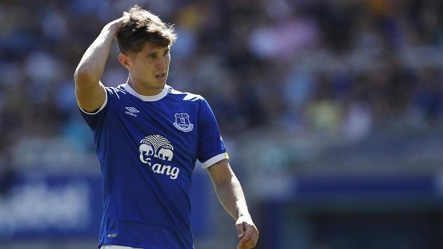 Obránce John Stones opouští Everton a míří do Manchesteru City. Obránce John Stones opouští Everton a míří do Manchesteru City.