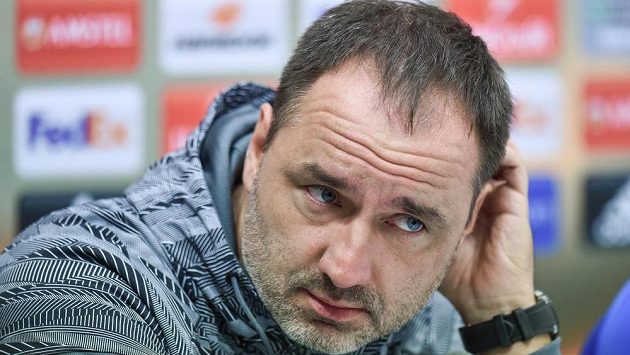 Trenér Slovanu Liberec Jindřich Trpišovský na tiskové konferenci před utkáním Evropské ligy s Fiorentinou. Trenér Slovanu Liberec Jindřich Trpišovský na tiskové konferenci před utkáním Evropské ligy s Fiorentinou.