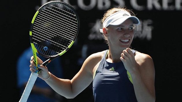 Caroline Wozniacká slaví vítězství v semifinále na Australian Open. Caroline Wozniacká slaví vítězství v semifinále na Australian Open.