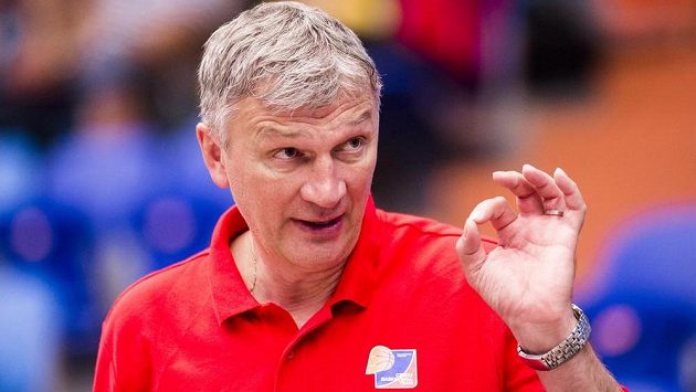 Trenér českých basketbalistek Ivan Beneš. Trenér českých basketbalistek Ivan Beneš.