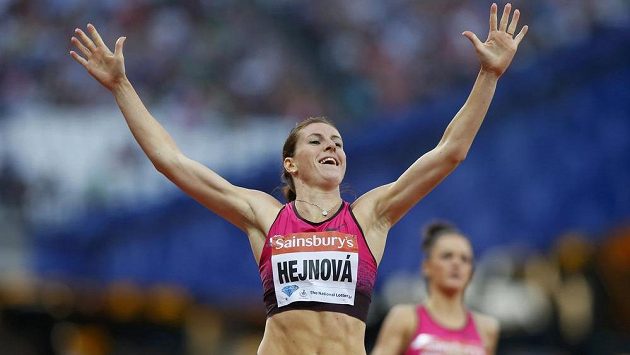 Zuzana Hejnová míří do Moskvy jako největší favoritka čtvrtky překážek. Zuzana Hejnová míří do Moskvy jako největší favoritka čtvrtky překážek.