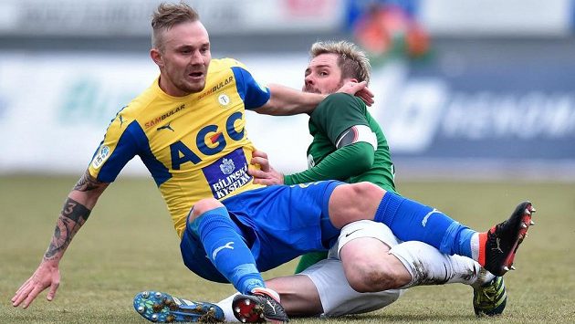 Tomáš Hübschman (vpravo) z Jablonce a Jakub Hora z Teplic. Tomáš Hübschman (vpravo) z Jablonce a Jakub Hora z Teplic.