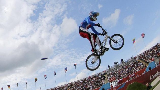Bikrosařka Aneta Hladiková při kvalifikaci olympijského závodu. Bikrosařka Aneta Hladiková při kvalifikaci olympijského závodu.