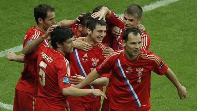 Radost ruských fotbalistů Radost ruských fotbalistů