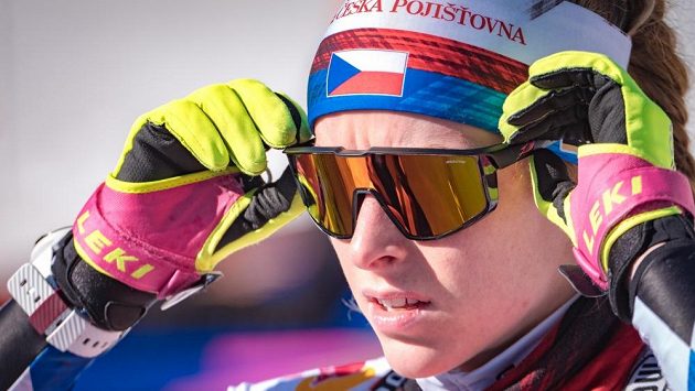 Markéta Davidová ve štafetovém závodu zazářila během i střelbou. Manko od Puskarčíkové však bylo už příliš velké. Markéta Davidová ve štafetovém závodu zazářila během i střelbou. Manko od Puskarčíkové však bylo už příliš velké.