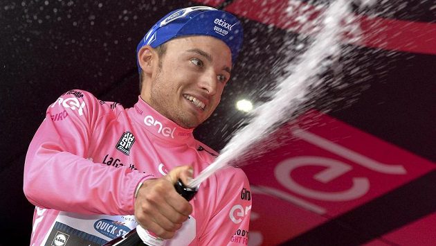 Gianluca Brambilla uhájil růžový trikot prot lídra Gira d'Italia. Gianluca Brambilla uhájil růžový trikot prot lídra Gira d'Italia.
