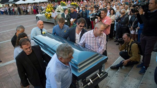Doživotním vězením potrestal americký soud mladého bezdomovce za loňskou vraždu úřadující amatérské mistryně Evropy v golfu Celie Barquínové. Doživotním vězením potrestal americký soud mladého bezdomovce za loňskou vraždu úřadující amatérské mistryně Evropy v golfu Celie Barquínové.