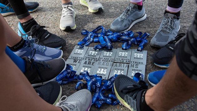 Ragnar Race: Týmový duch mají i účastnické medaile. Ragnar Race: Týmový duch mají i účastnické medaile.