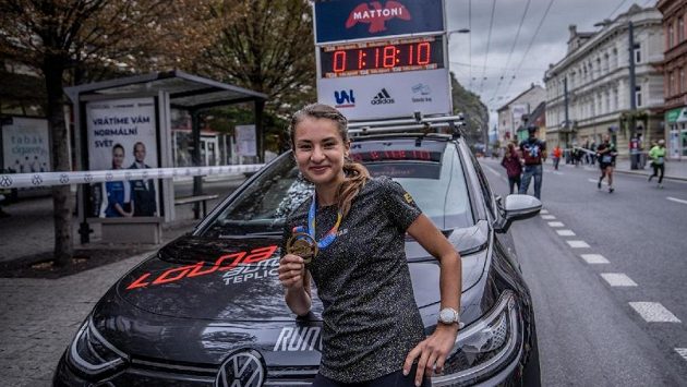Mattoni 1/2Maratonu v Ústí nad Labem vyhrála Hana Homolková v osobním rekordu. Mattoni 1/2Maratonu v Ústí nad Labem vyhrála Hana Homolková v osobním rekordu.