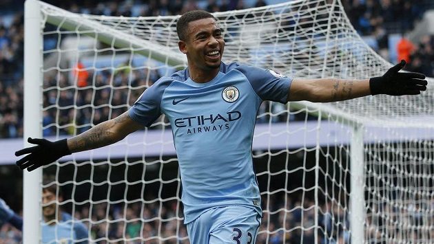 Gabriel Jesus vstřelil oba góly Manchesteru City v ligovém utkání proti Swansea. Gabriel Jesus vstřelil oba góly Manchesteru City v ligovém utkání proti Swansea.