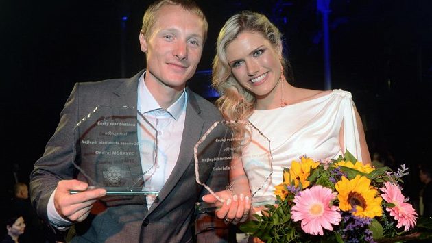Ondřej Moravec a Gabriela Soukalová zvítězili v anketě o nejlepšího českého biatlonistu sezóny 2012/13. Ondřej Moravec a Gabriela Soukalová zvítězili v anketě o nejlepšího českého biatlonistu sezóny 2012/13.