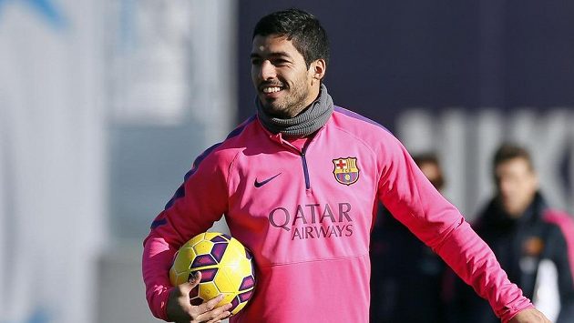 Útočník Barcelony Luis Suárez na tréninku. Útočník Barcelony Luis Suárez na tréninku.