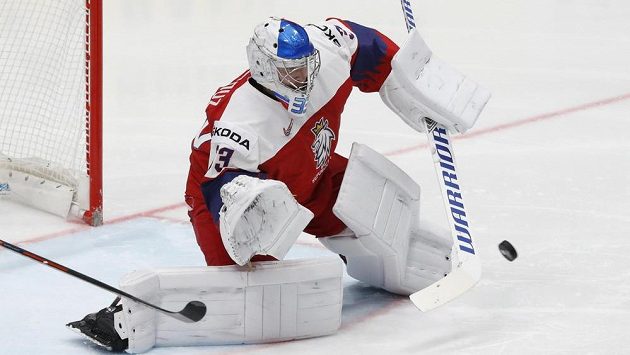 Pavel Francouz v utkání na světovém šampionátu s Itálií. Pavel Francouz v utkání na světovém šampionátu s Itálií.