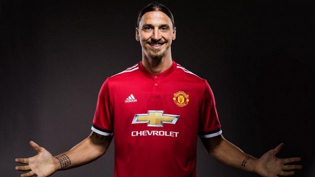 Zlatan Ibrahimovic zůstává v Manchesteru United. Zlatan Ibrahimovic zůstává v Manchesteru United.
