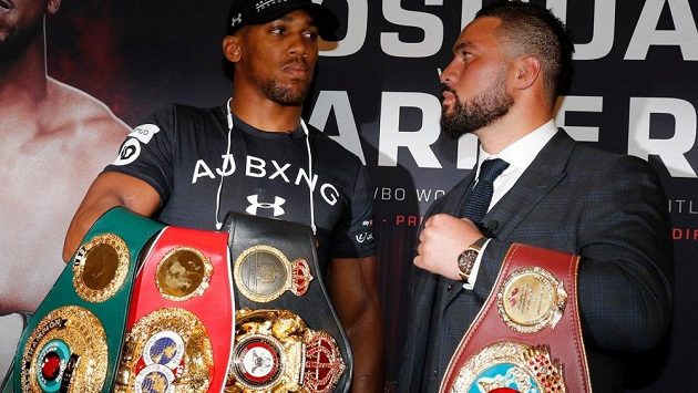 Brit Anthony Joshua (vlevo) a Novozélanďan Joseph Parker na tiskové konferenci v Londýně. Brit Anthony Joshua (vlevo) a Novozélanďan Joseph Parker na tiskové konferenci v Londýně.