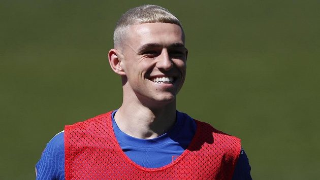 Phil Foden během tréninku reprezentace Phil Foden během tréninku reprezentace